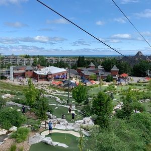 Meet your Posher, Elaine